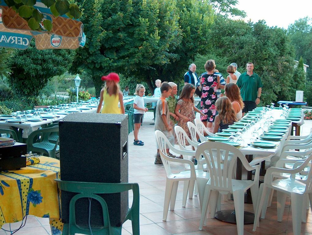 Domaine Des Bridoux Village De Gites Mirabel-aux-Baronnies ภายนอก รูปภาพ